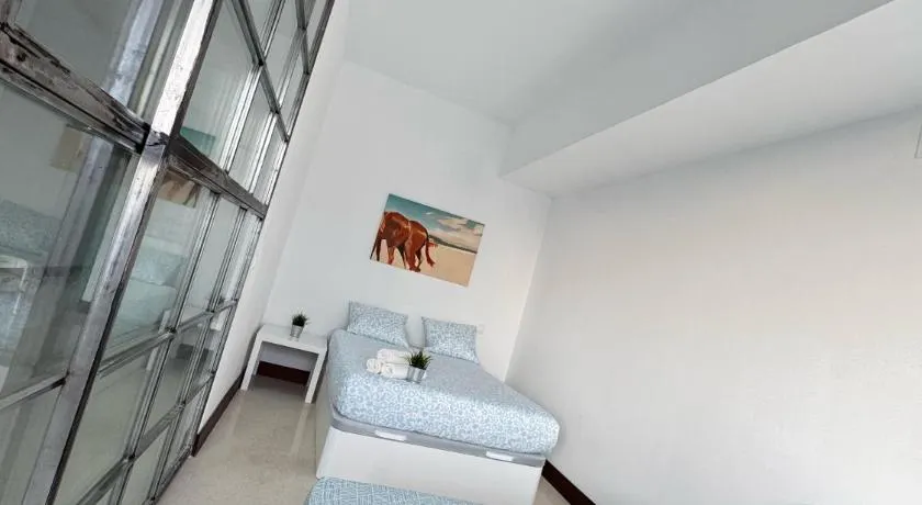 LUMINOSOS APARTAMENTOS POZUELO a 8 MINUTOS DE PALACIO REAL - Image 1