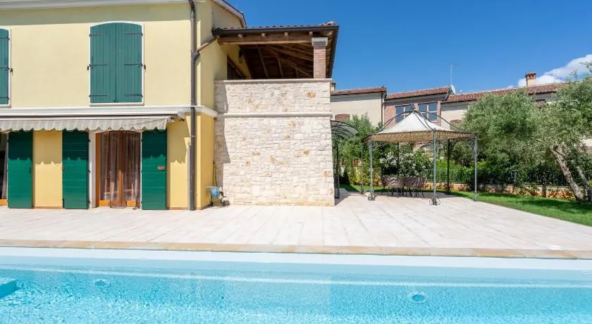 Charming Orange Apartment with Private Pool and Garden Oasis - Image 1