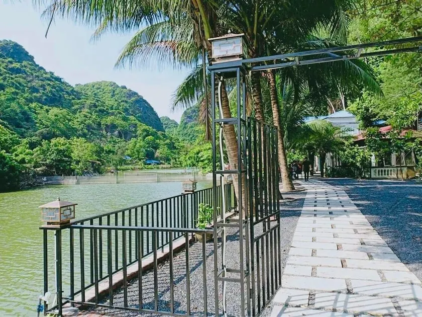 2Stones Cát Bà Homestay - Image 1