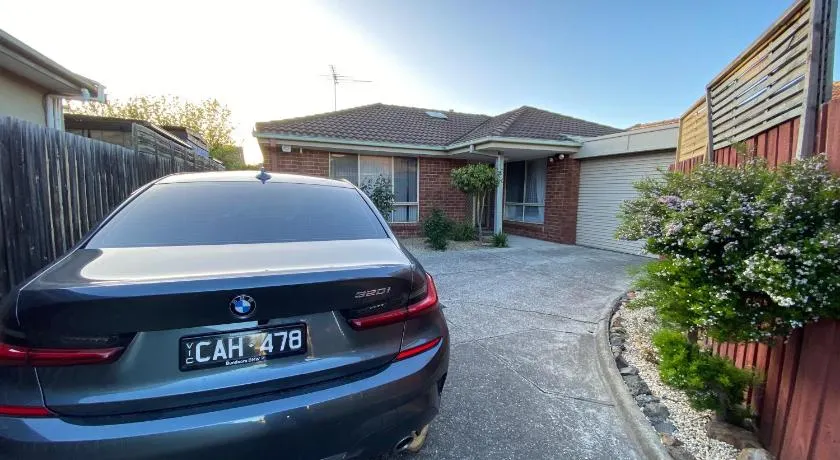4 Beds-Whole House-U2-9 Dennis Street-Reservoir - Image 1