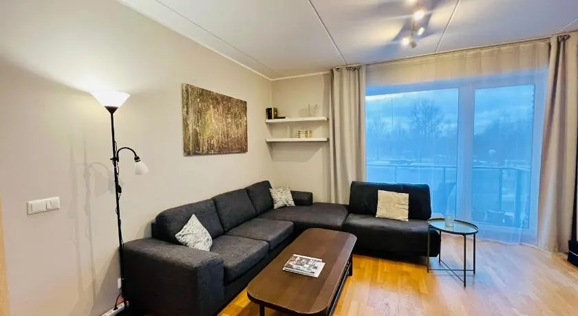 Spacious & Modern 1 BedRoom Apt Near Lauluväljak- Tallinn - Image 1