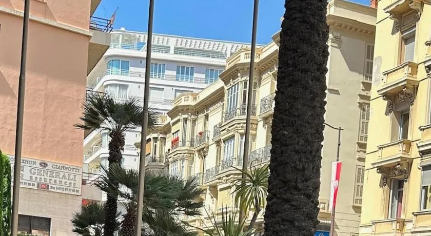 Cozy apartment in Monaco center - Image 1