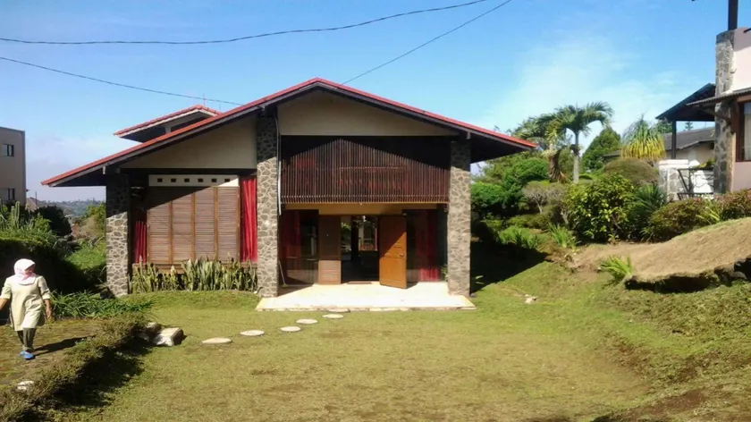 RAFIFA VILLA ISTANA BUNGA LEMBANG BANDUNG - Image 1