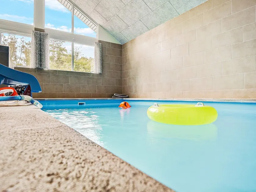 Casa vacacional ideal para familias con piscina, sauna y barbacoa | Se admiten mascotas - Image 1