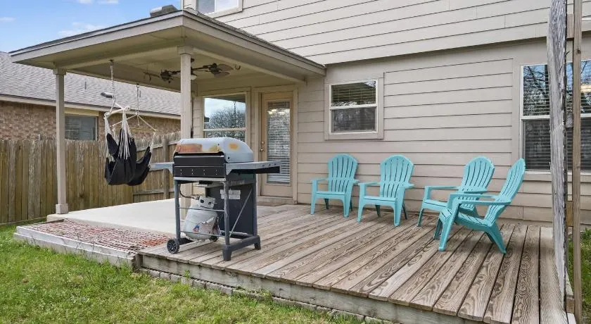 Dimples in Temple - Texas Charm & Modern Comfort home - Image 1