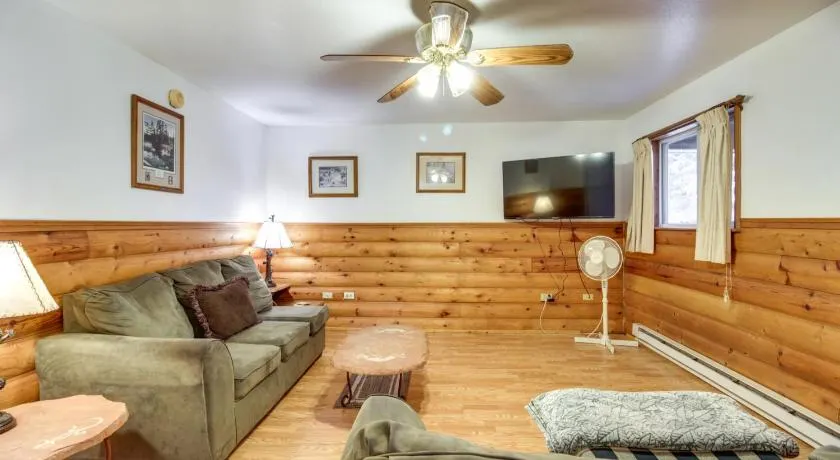 Lakefront Bemidji Getaway with Community Beach - Image 1