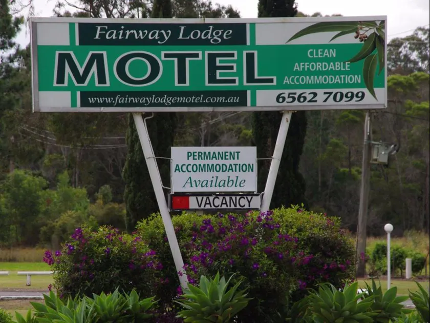 Fairway Lodge Motel - Image 1