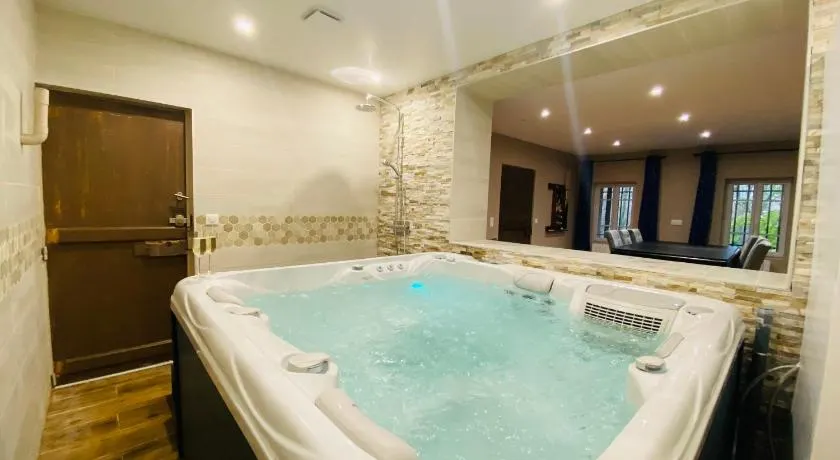 Un moment hors du temps - Jacuzzi - Billard -Baby-Foot- Parking - 167 - Image 1