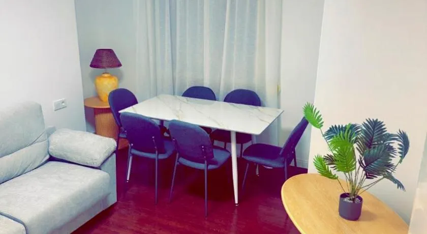 Ali Centro - Image 1