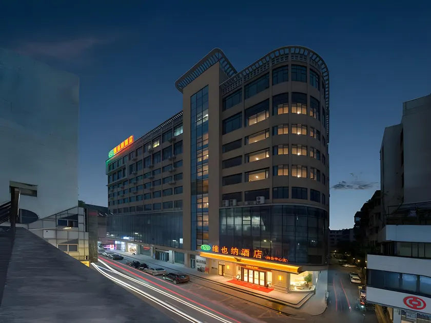 Vienna Hotel Guangdong Zhaoqing Sihui Center Jade Expo Market - Image 1