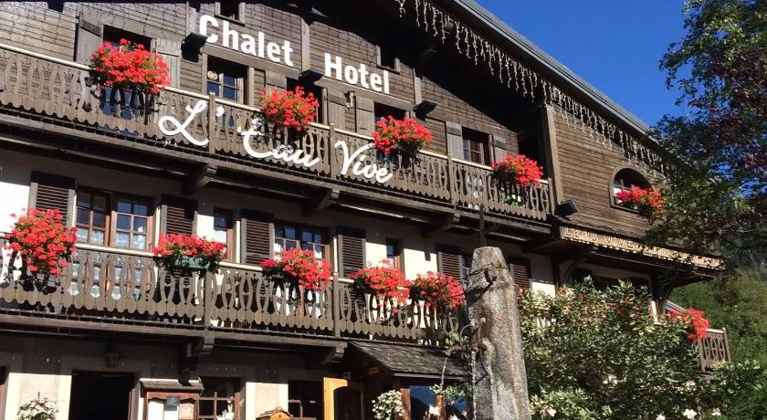 Chalet Appart'Hôtel l'Eau Vive - Image 1