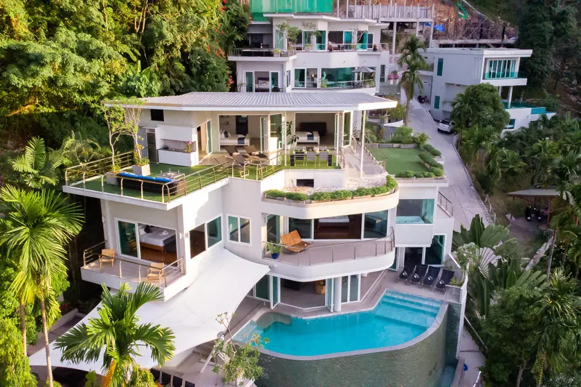 Villa Beyond 9 Bedrooms Seaview - Full Services - Image 1