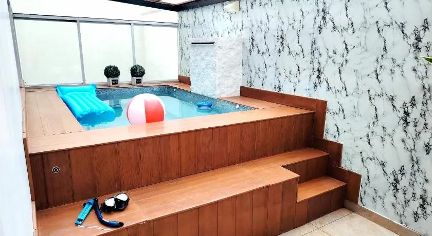 MIRAFLORES Único con PISCINA TEMPERADA PENTHOUSE Piso 1 - Image 1