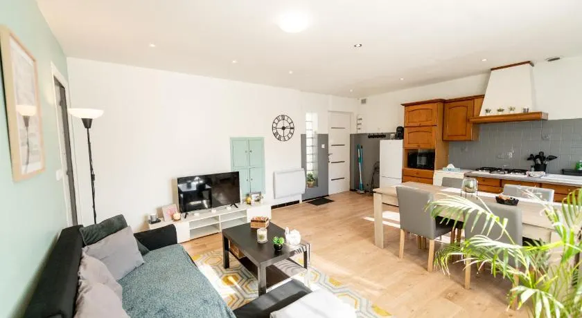 Proche A7 et Lyon Clim Netflix Logement 8 personnes - Image 1