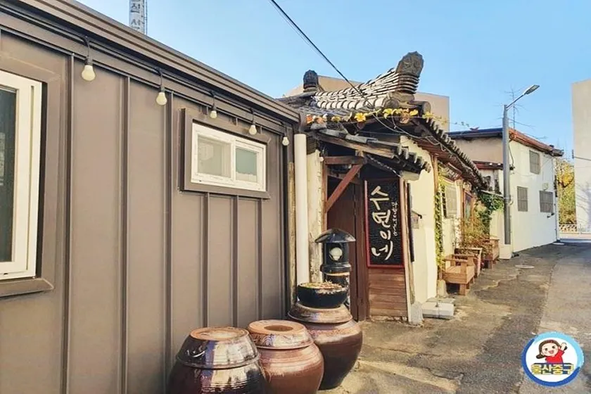 Ulsan Suyeon's Hanok Stay - Image 1