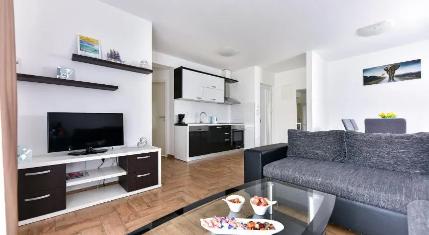 Apartments Villa Visnjik - Image 1