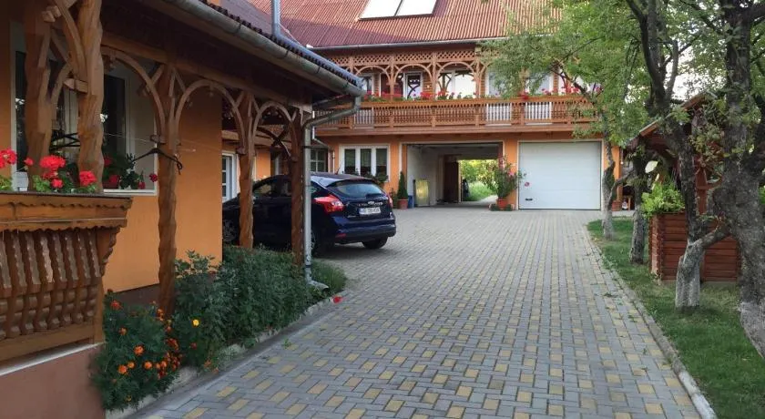 Pensiunea Fenyő - Image 1