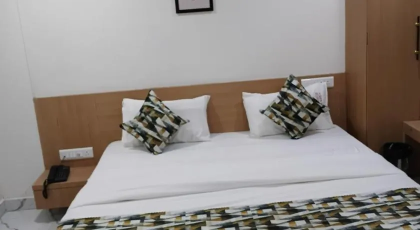 Hotel meghshyam - Image 1