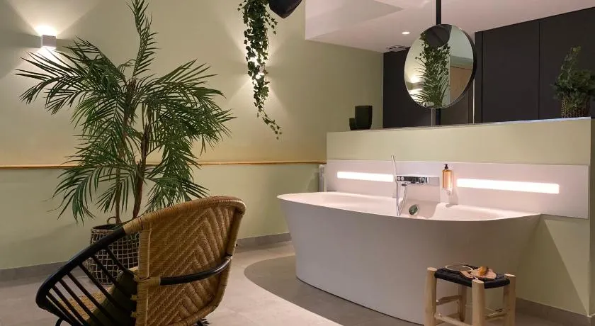 MiHotel Comte - Image 1