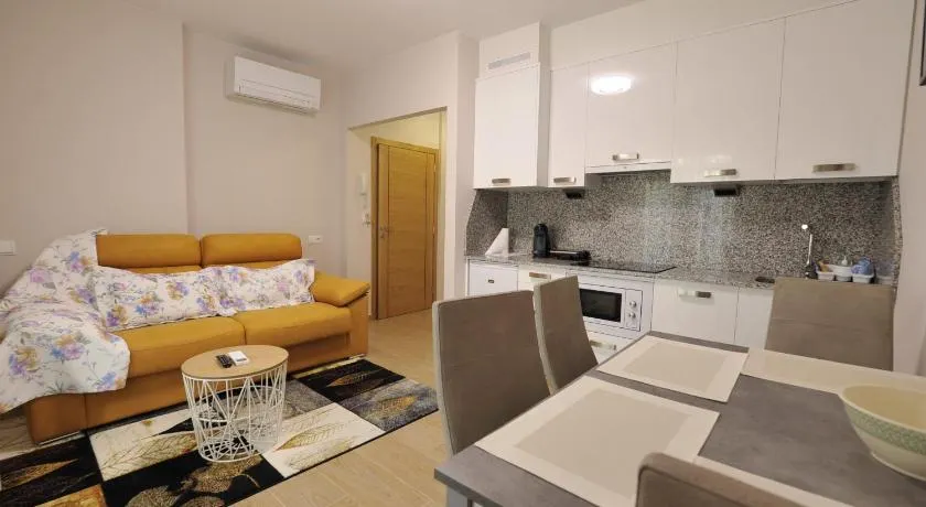 Apartamentos Playa Compostela - Image 1