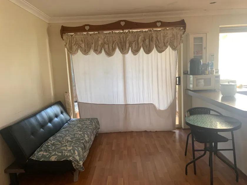 Triple room near ECU University Bed 1 - Image 1