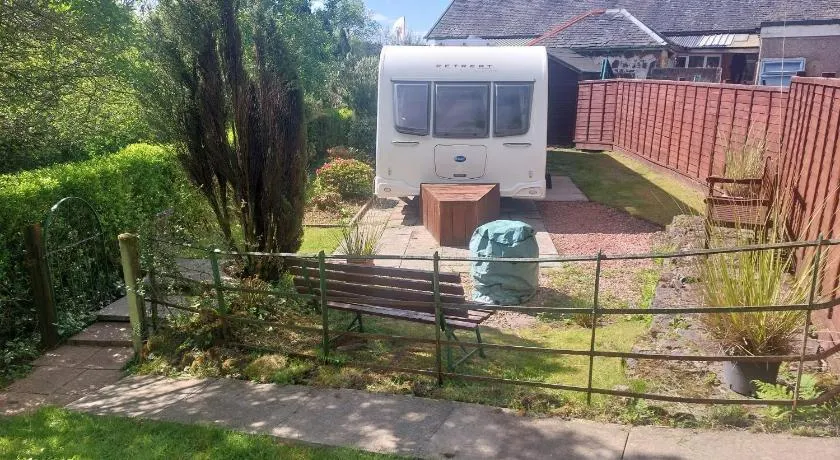 Railway cottage caravan - Image 1
