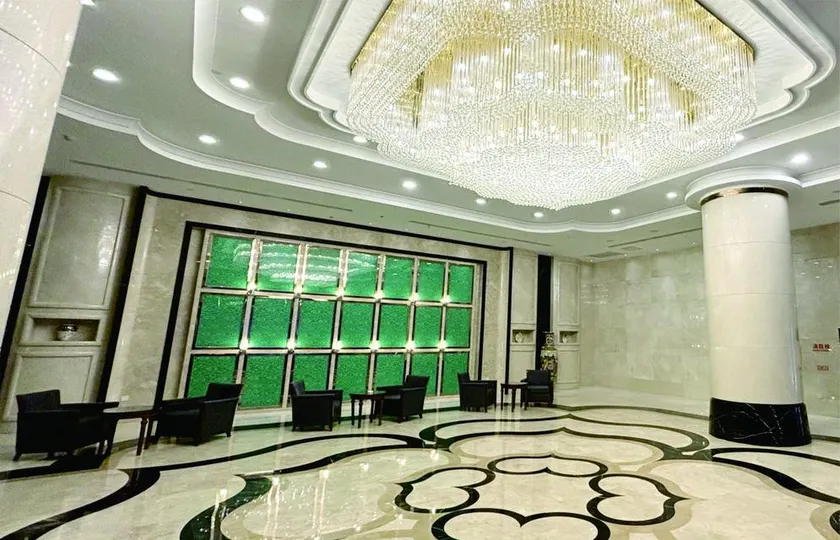 Qiankun Business Hotel - Image 1