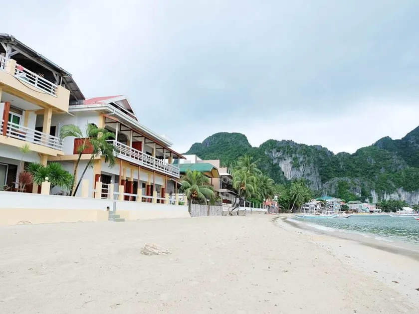 El Nido Beach Hotel - Image 1