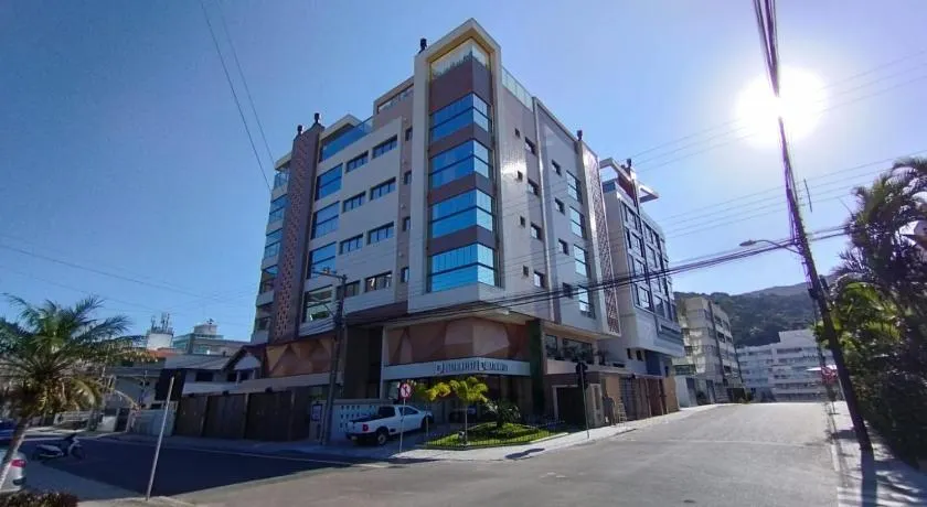 Departamento en Bombhinas - Image 1