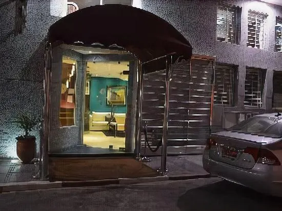 Malak Hotel - Image 1