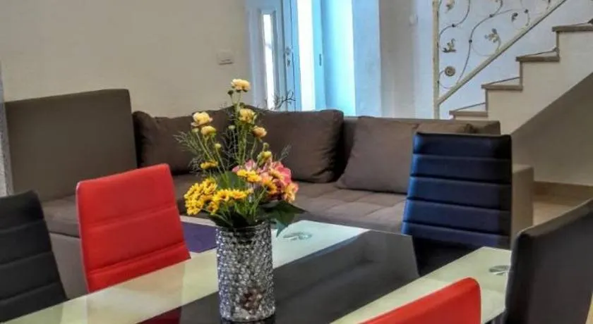 Holiday apartments Maslina Paho - Image 1