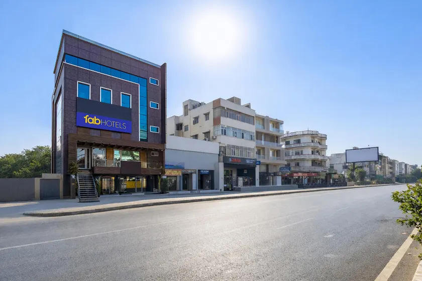 FabHotel Lee Way - Image 1