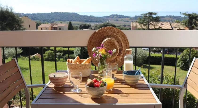 Le Petit Vue Mer - Image 1