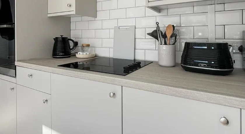 Amaya One -3 bedroom townhouse - with garden - close to town centre - sleeps 7 - Free Gym Access - Image 1