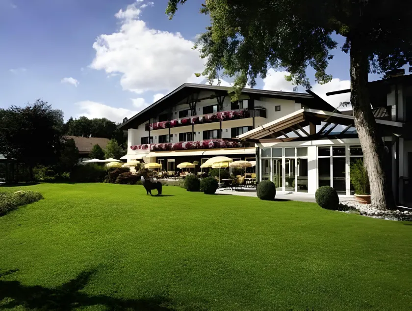 Alpenhof Murnau - Image 1