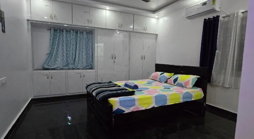 Padmini's home stay 2bhk Ac, for families only - Image 1
