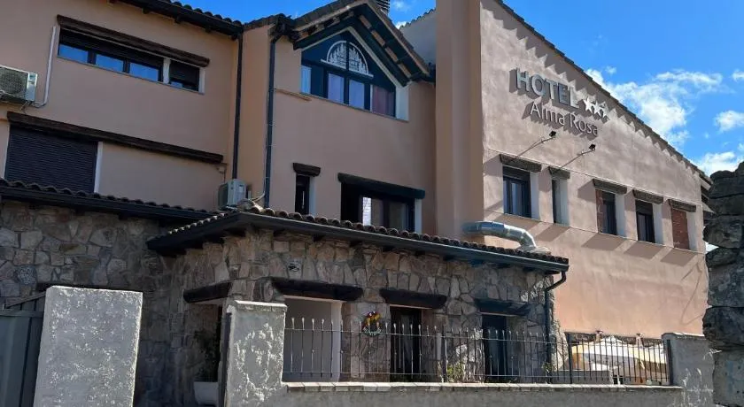 Hotel Alma Rosa - Image 1