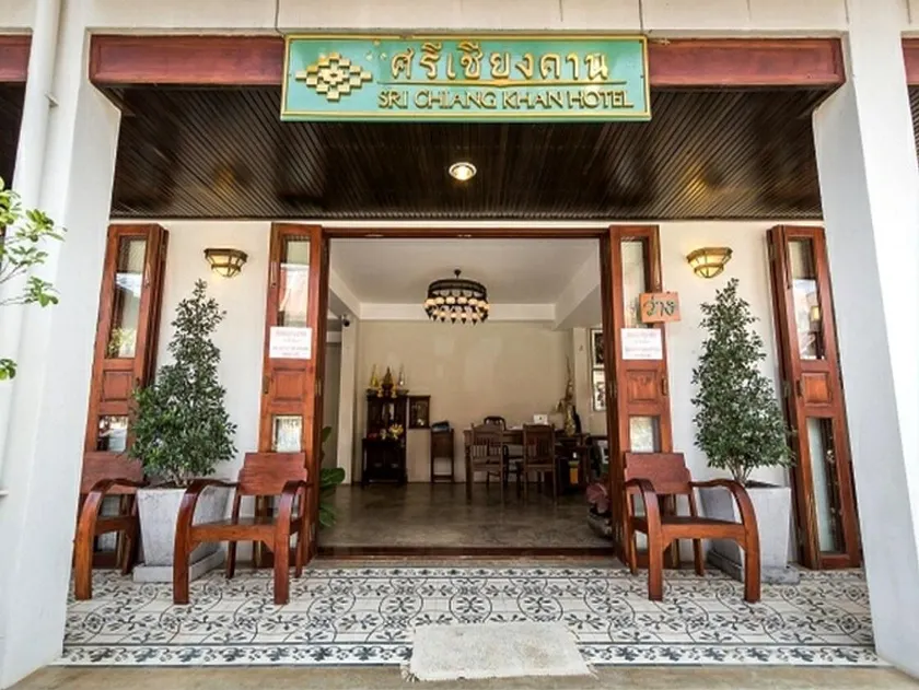 Sri Chiang Khan Hotel - Image 1