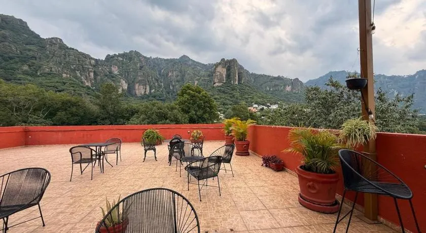 La Pirámide del Tepozteco - Image 1