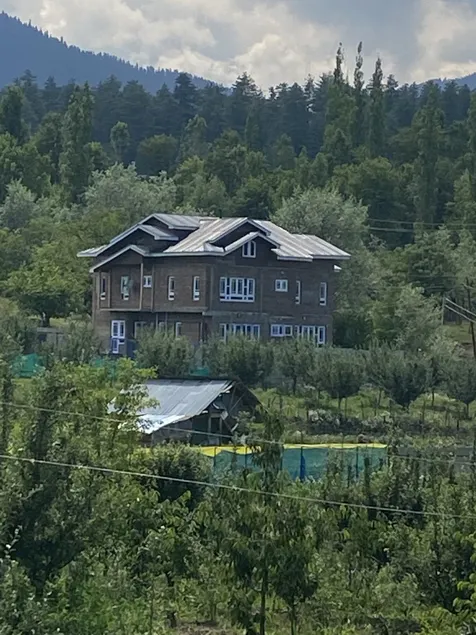 Sunset View Gulmarg - Image 1