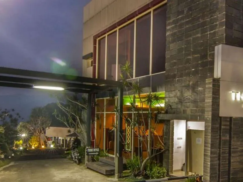 The Rizen Hotel - Image 1