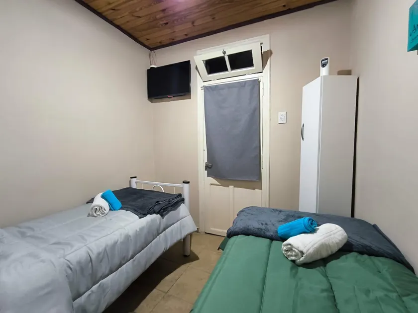 Parvis Magna HOSTAL - Image 1