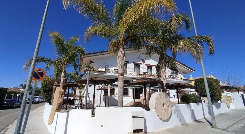 Hostal Espai Mediterrani - Image 1