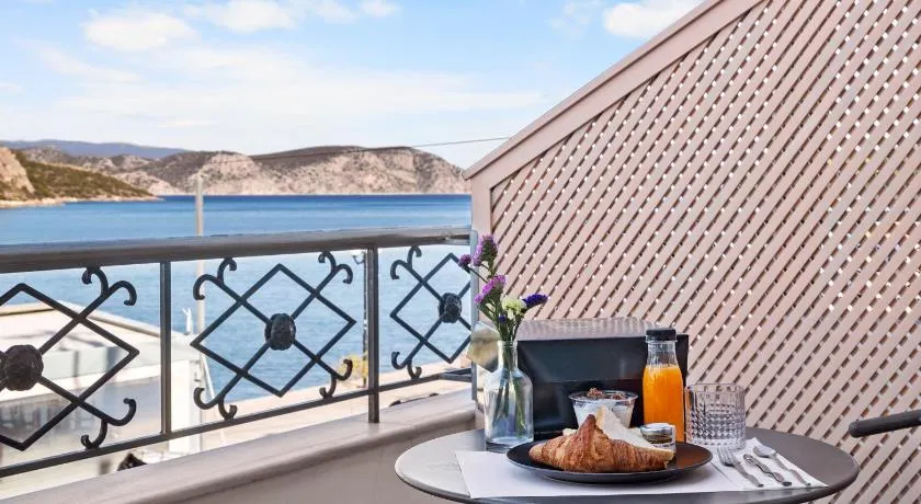 Ermioni View Seaside Rooms  - Image 1