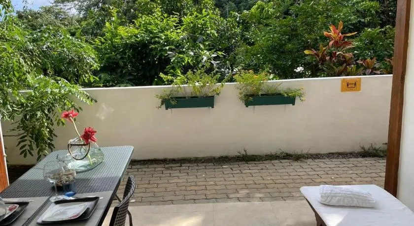 Le Comfort (self catering) - Image 1