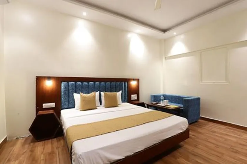 Hotel Amrit Near Old Delhi Railway Station - Image 1