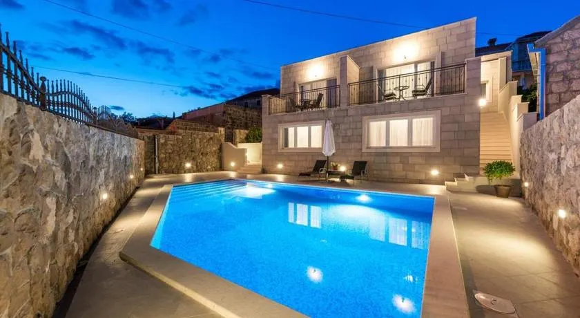 Villa Kabalero - Image 1