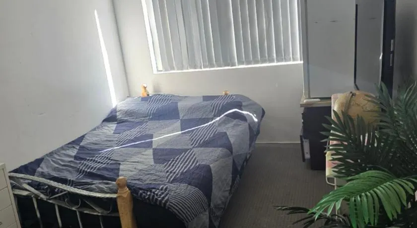 Baldivis Basic Apartment - Image 1