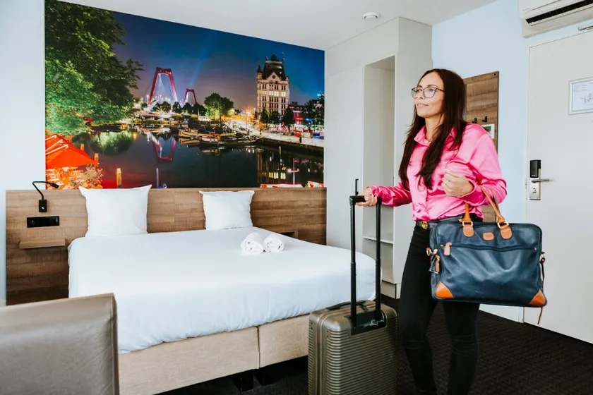 Rotterdam Teleport Hotel - Image 1