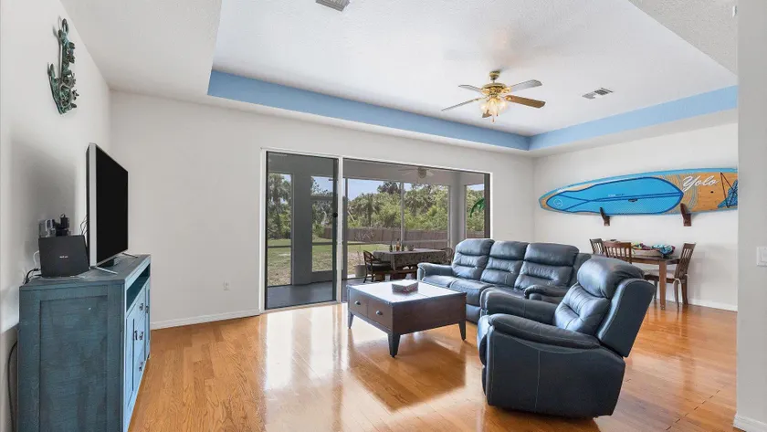 Luxury Contemporary Style House on Sarasota Sarasota County House 1002 - Image 1